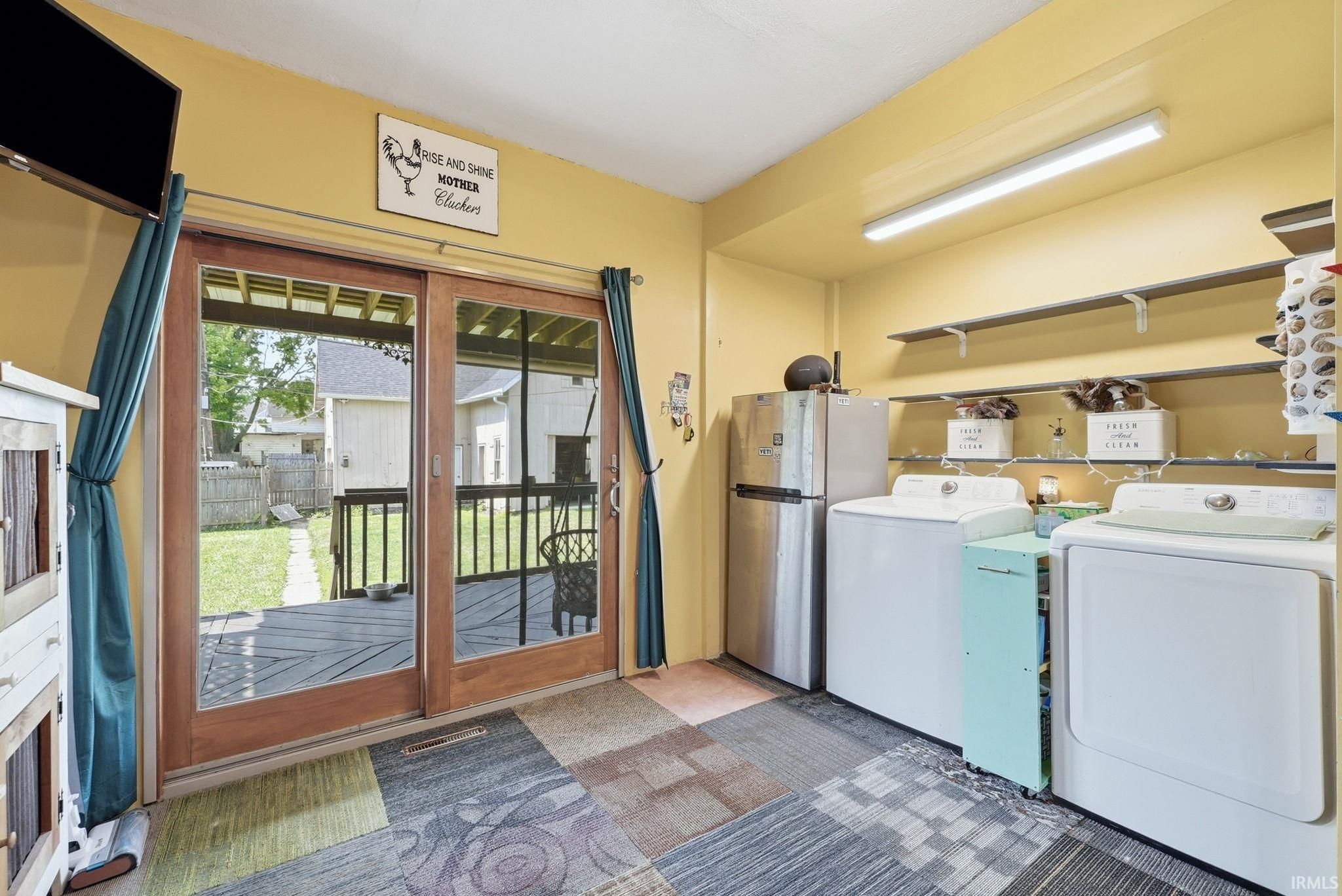 Image of 329 W 5th Street