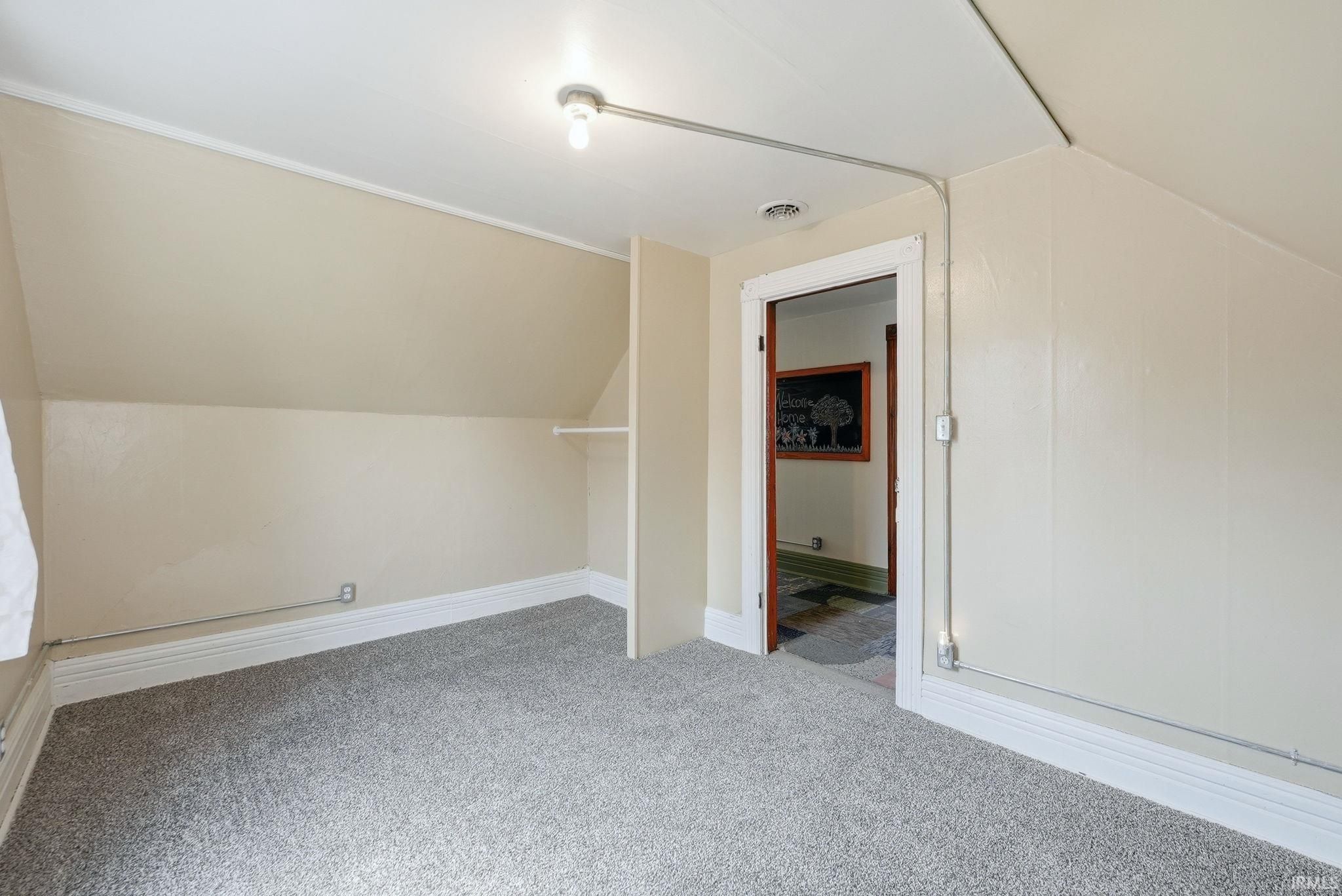 Image of 329 W 5th Street