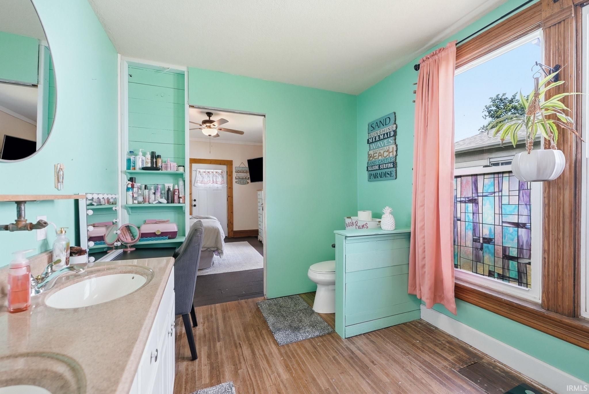 Image of 329 W 5th Street